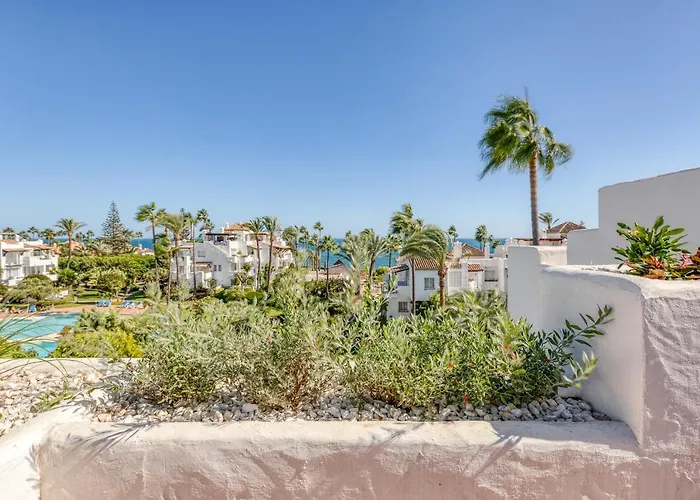 Hanami Alcazaba Garden Estepona