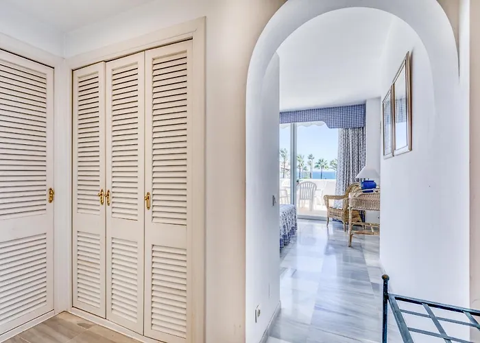 Hanami Alcazaba Garden Apartment Estepona