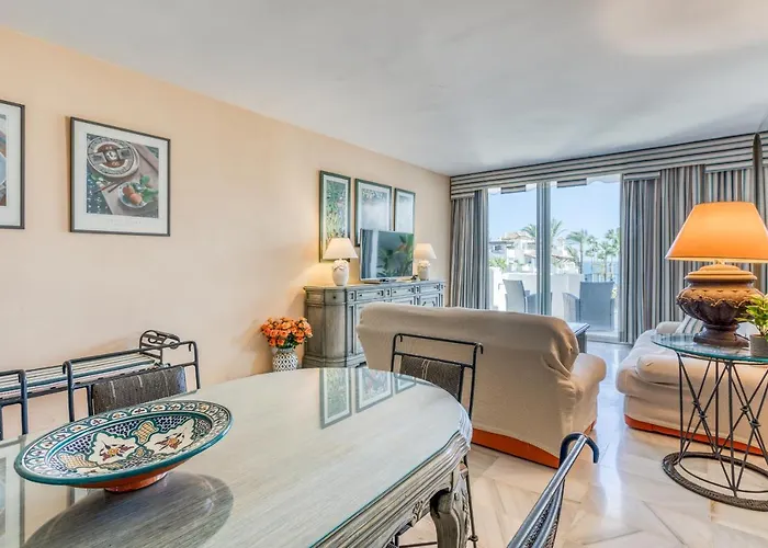 Hanami Alcazaba Garden Εστεπόνα