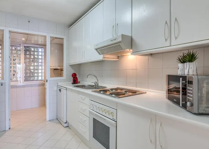 Hanami Alcazaba Garden * Εστεπόνα