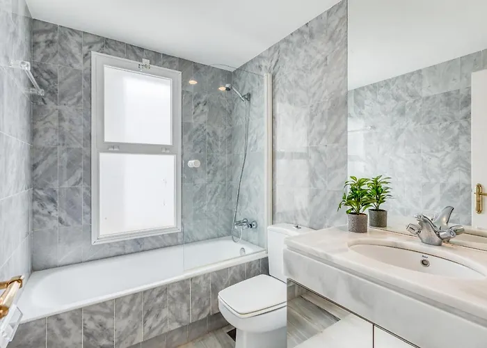 Hanami Alcazaba Garden Εστεπόνα